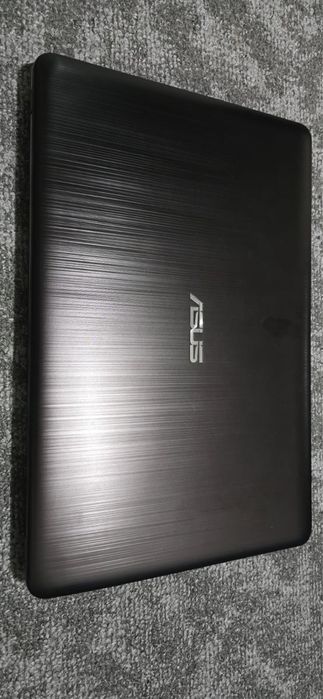 Vand 2 laptop-uri ACER si ASUS, separat sau impreuna