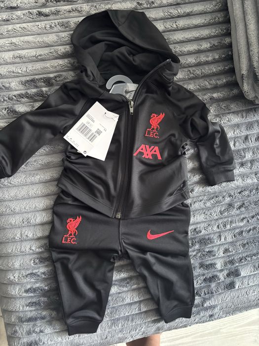Compleu bebe 6-9 luni Nike Liverpool