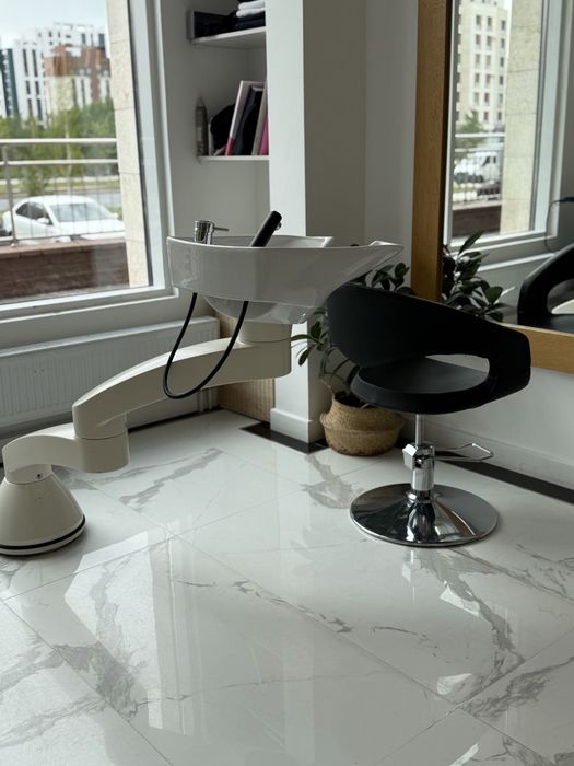 Продам парикмахерское оборудование