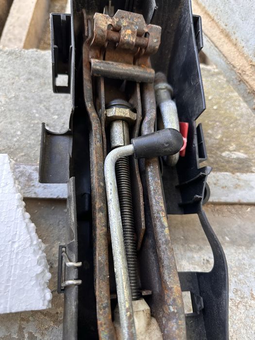 Продавам резервна джанта ( патерица)-2 бр