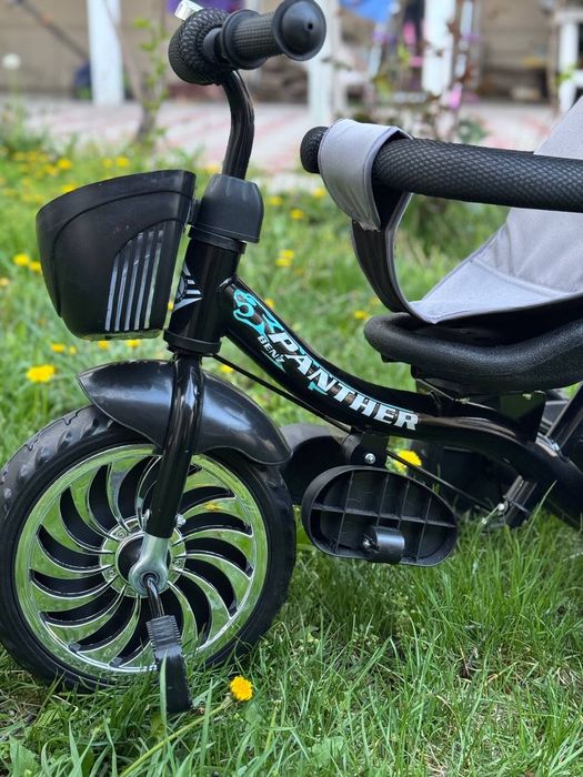 Yozgi soyabonli 3 g'ildirakli velosiped