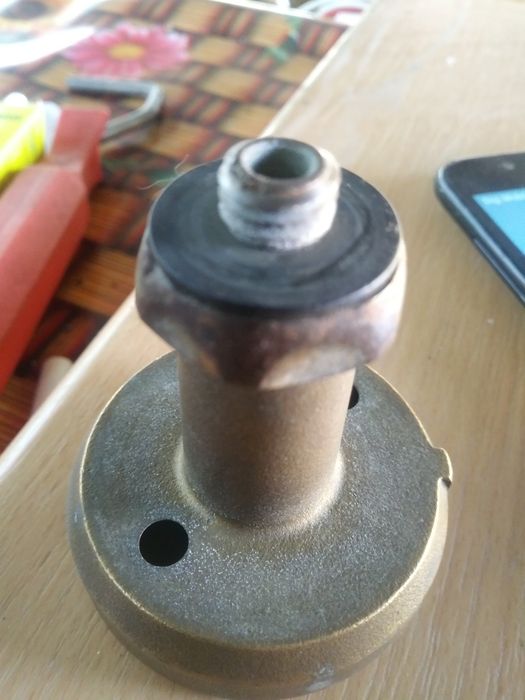 Adaptor gpl pt incarcat butelii auto