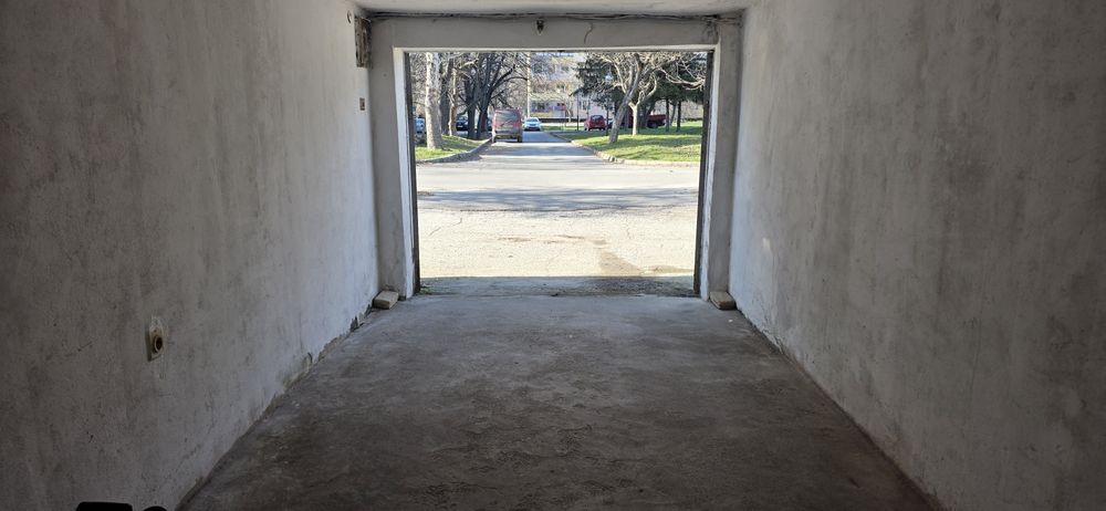 Гараж под наем гр.Русе