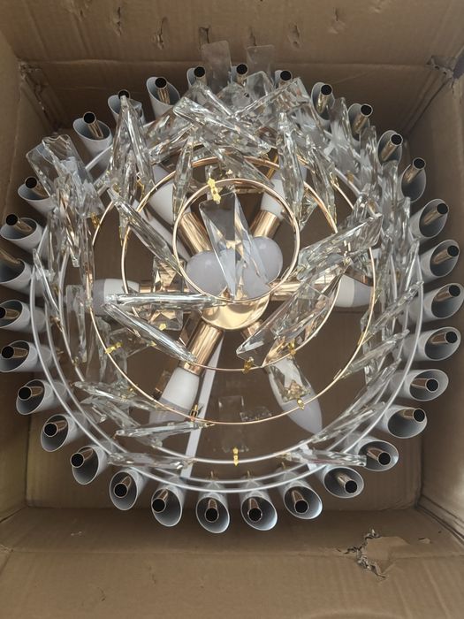 Люстра 8 ламповая