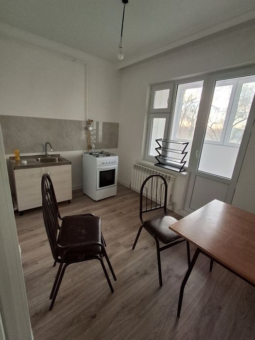 Сдаётся 2комн квартира на долгии срок