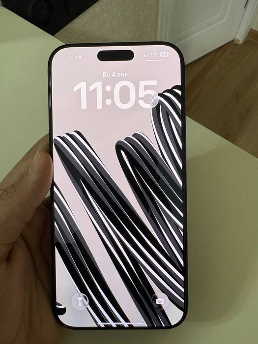 iPhone 16 pro max ideal sostoyaniye