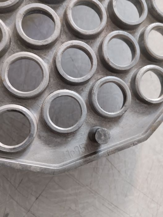 Пельменницу продам