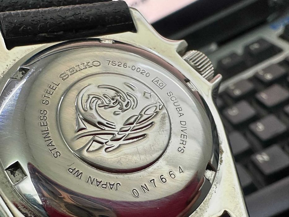 seiko 7s26 21 jewels culoare argintiu stralucitor fata spate lateral