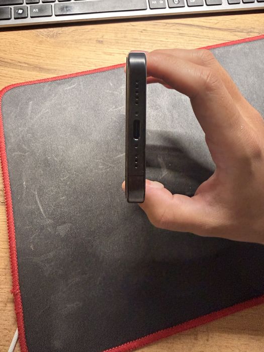 Продам Iphone 15 pro 256gb