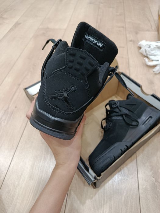 Кроссовки Nike Air Jordan 4 Retro Black, чёрные