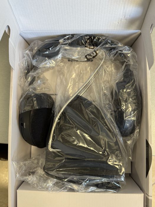 Продавам безжична система Sennheiser RS 120