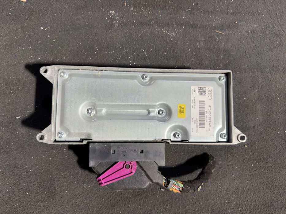 Аудио усилвател за Audi A4 B8 (2007-2011) 8T0035223AB