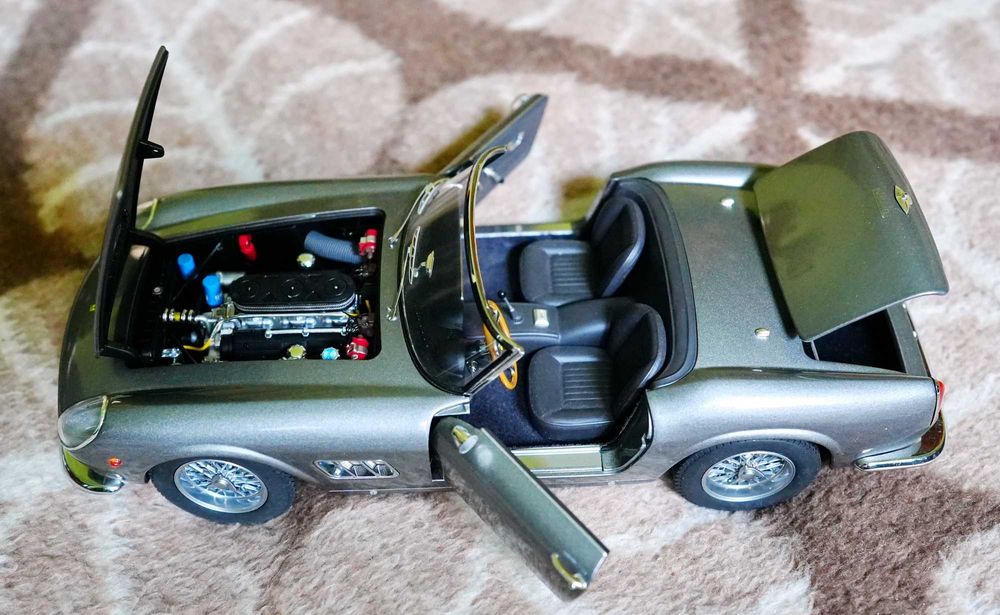 Ferrari 250 California Spider SWB Elite 1/18