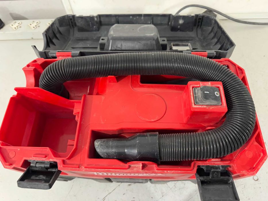 Прахосмукачkа - Milwaukee M18 VC-2