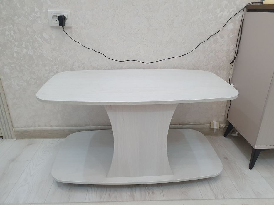 Продается Журнальный стол