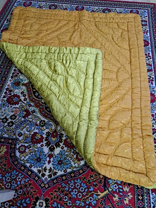 Plapumă de lână cu fețe de mătase