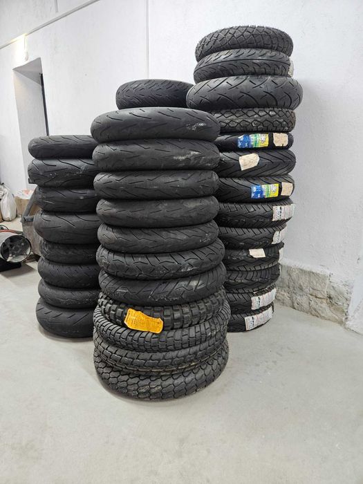 Мото гуми, различни размери.