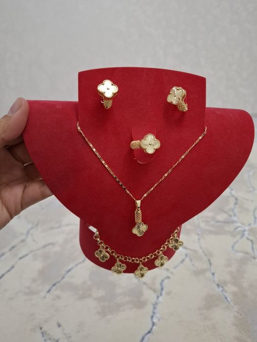 Har xil bijuteriyalar