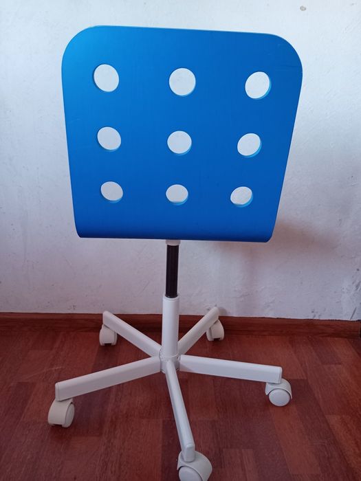 Въртящ се стол ( дървен )  ИКЕЯ