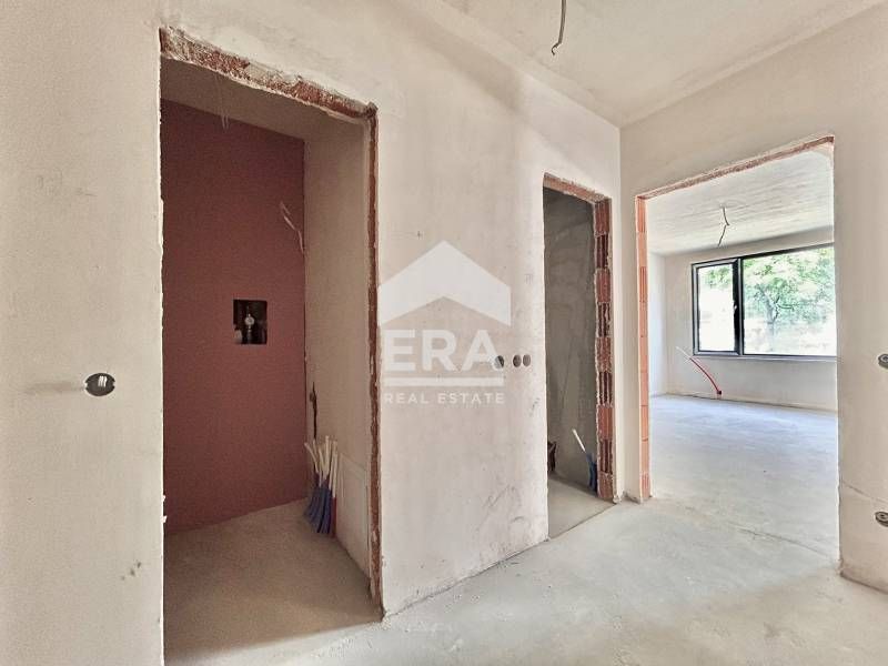 Продава се Тристаен апартамент в София, Кръстова вада - 99 кв.м за 2010 €/кв.м - Снимка #3