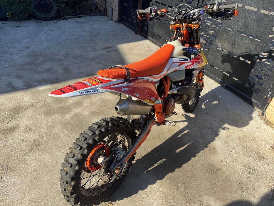 Ktm six days 300