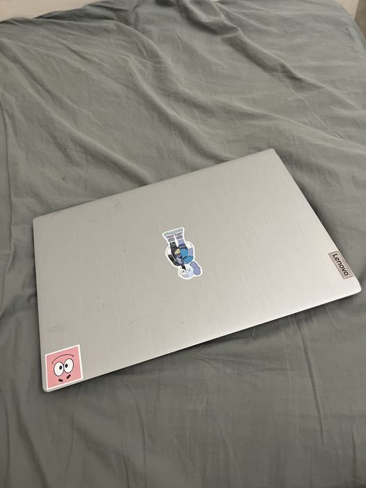 Ноутбук Lenovo .