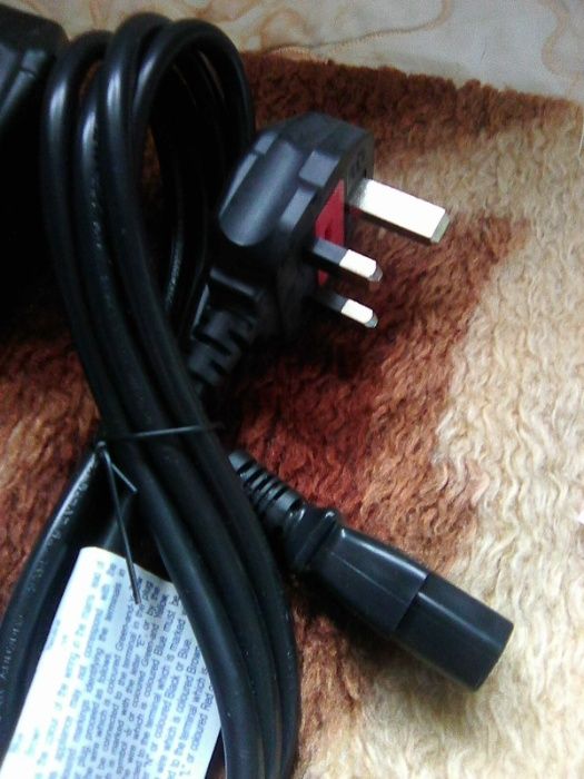 Продавам кабел за монитор