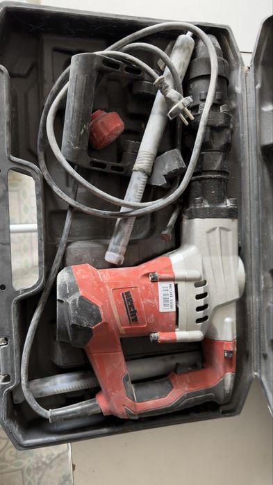 Къртач Hecht 1090