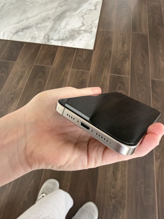 Продам айфон 15 pro max 256гб