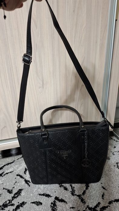 Geanta Guess eleganta