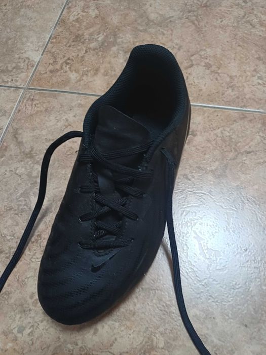 Ghete fotbal iarbă