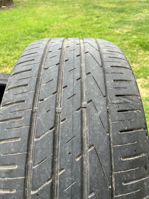 Самозалепващи летни гуми Hankook 235/55/18