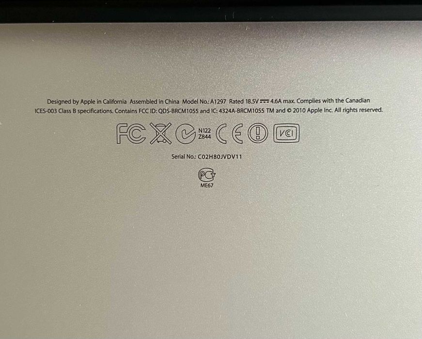 Apple MacBook Pro 17 2011 можно на запчасти