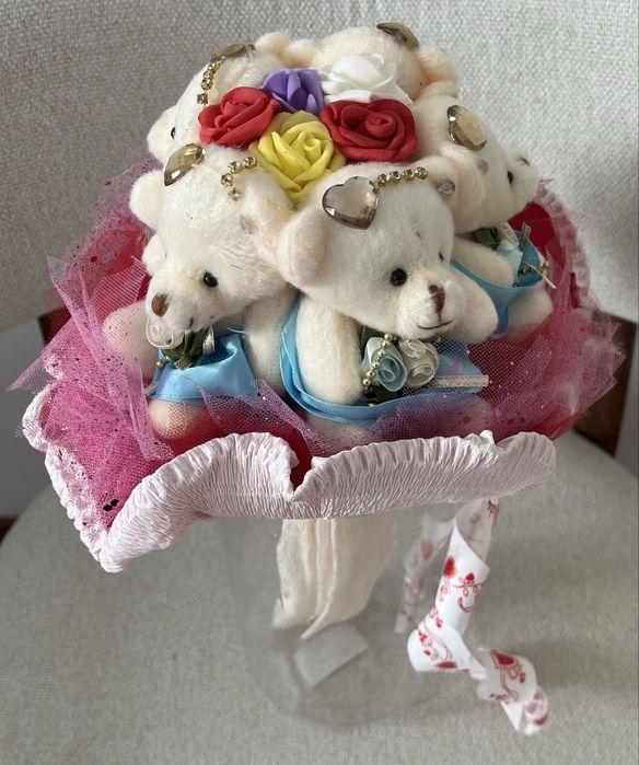 Подарочный букет из мишек