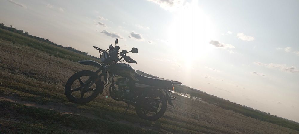 moto suzuki gsx 150