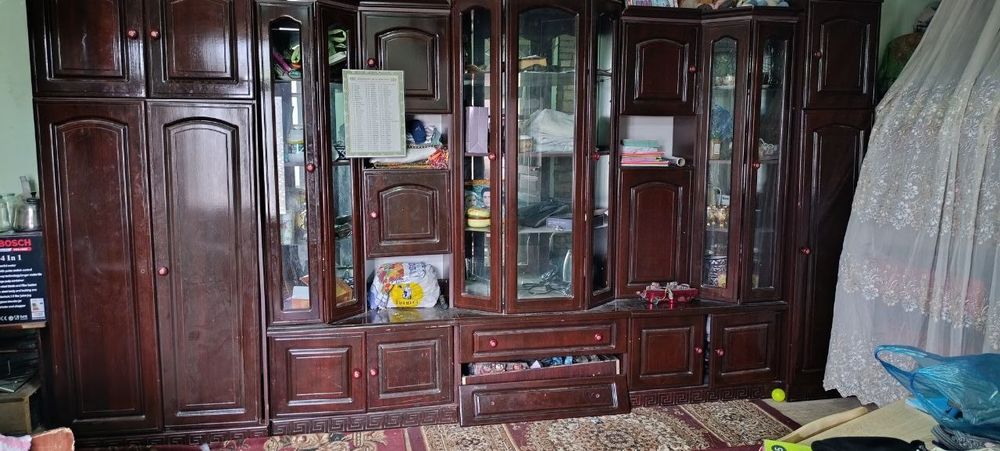 Стенка сотилади маргилон