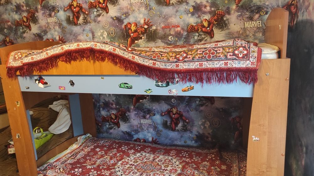Кровать двухъярусная