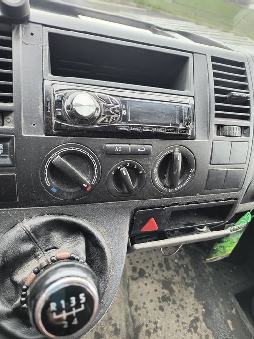 Vând Volkswagen Transporter