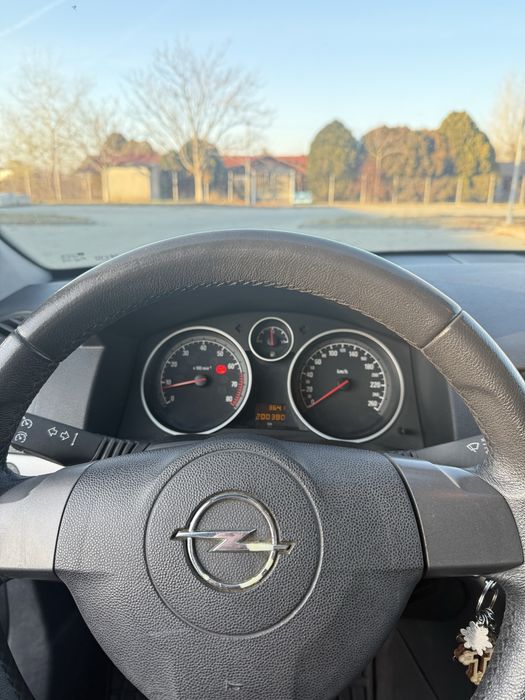 Opel astra h 1.4