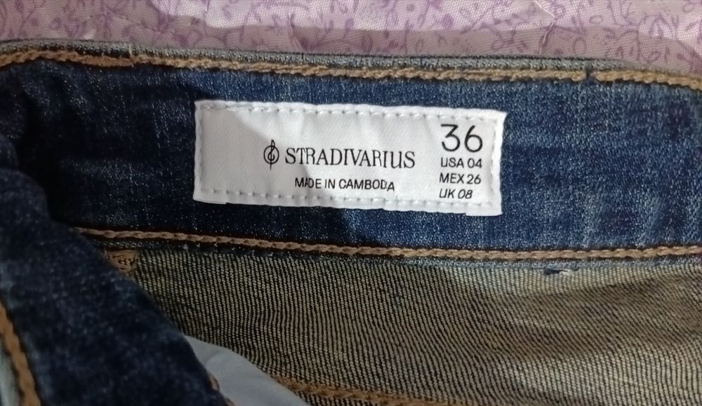 Джинсы Stradivarius bootcut