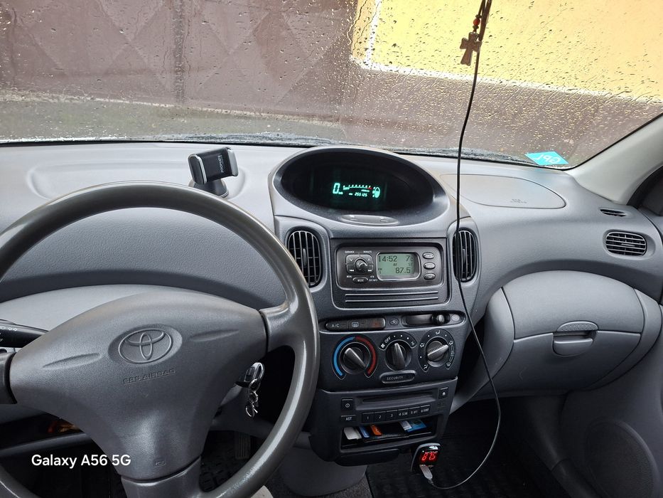 Toyota yaris verso