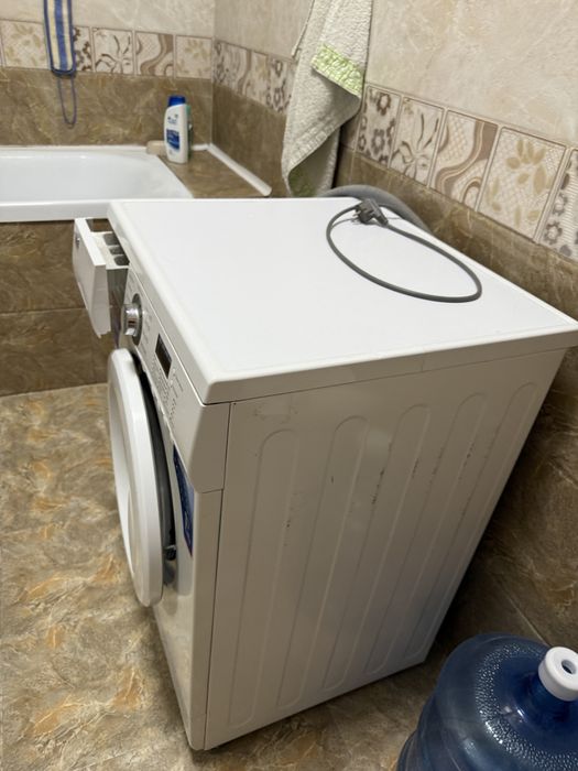 Продам стиральную машину LG