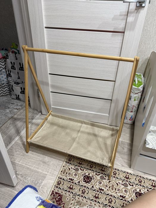 Напольная детская вешалка