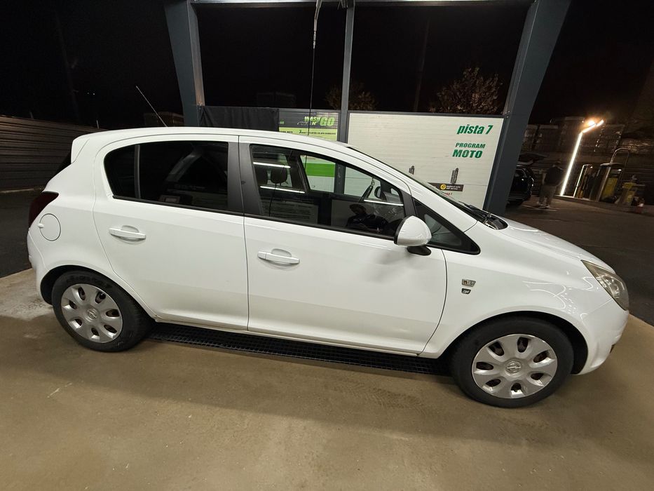 Opel Corsa D 1.2 benzină ediție 111 - 86000 km