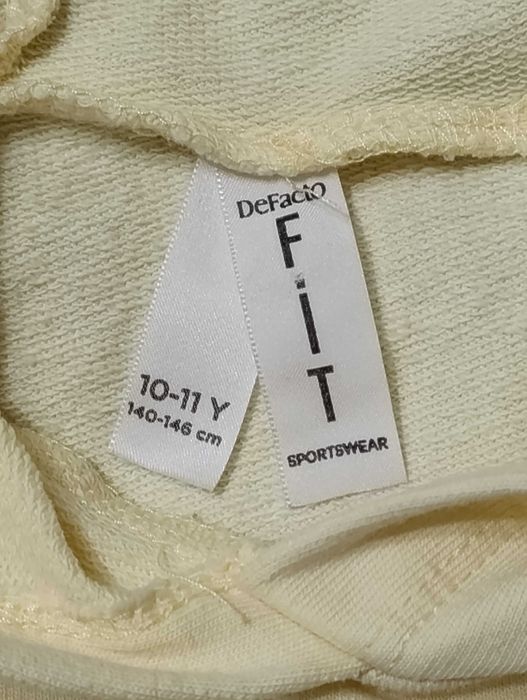 Пижама на 10-11лет, на рост 140-146 см.