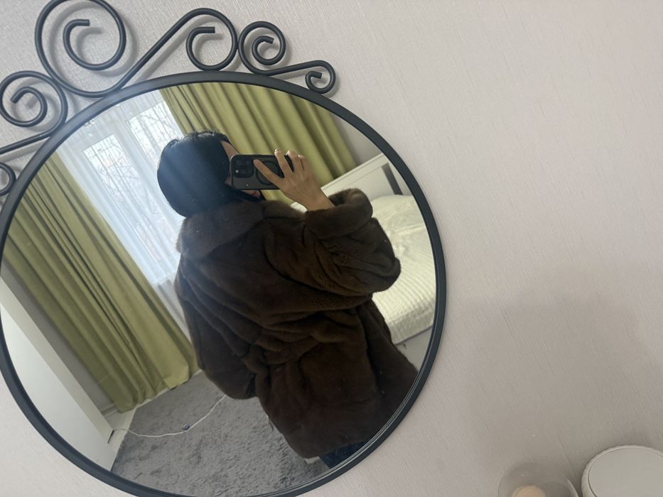 Продам норковую шубу