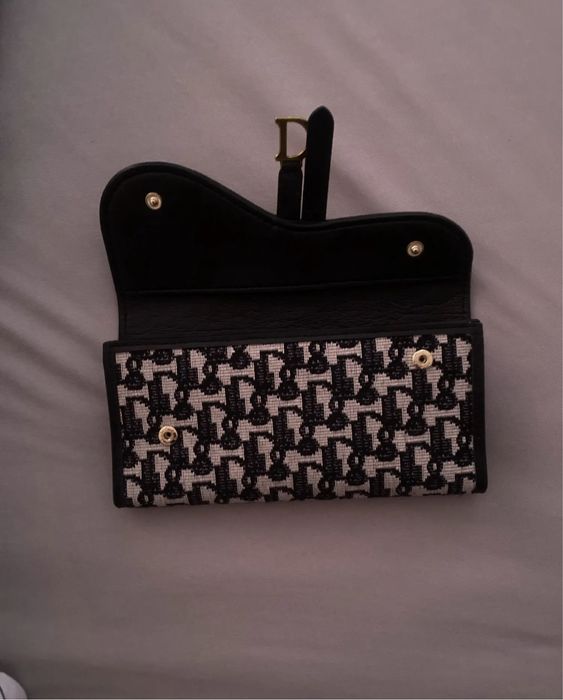 Дамско портмоне