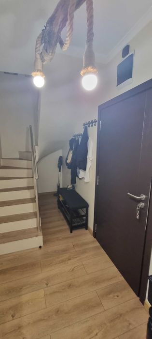 10-Продава се обзаведен мезонет с паркомясто в кв. "Освобождение"
