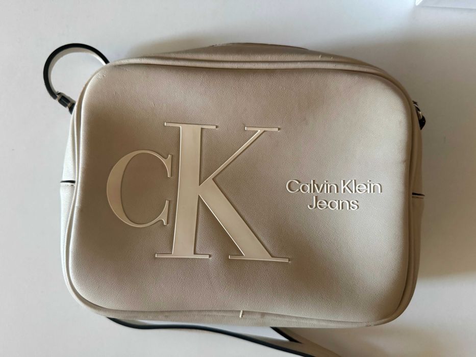 Calvin Klein Jeans дамска чанта / крос-боди