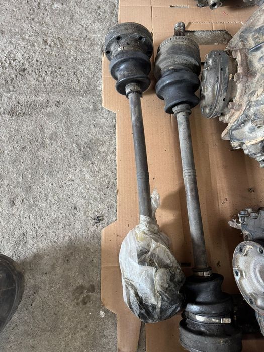 Продам запчасти на мерседес